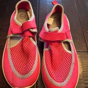 wonder nation Hot Pink Mesh Kids Water Shoes with Hook-and-Loop Strap